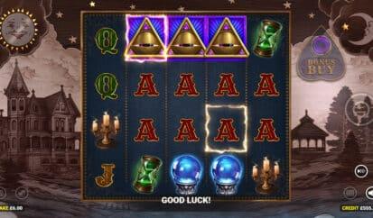 Madame of Mystic Manor slot game
